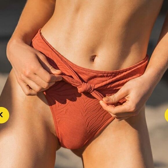 NWT Wild Babe Mod Mid Hi Waist Bikini Bottom M - Picture 1 of 7